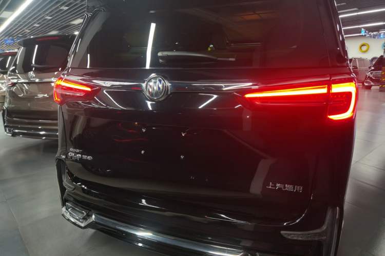 Used Buick GL8 2020 ES Land Cruiser 653T Comfort Edition
