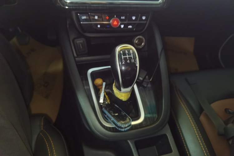 Used SWM G05 2021 PRO 2.0L Manual Elite 7-seater