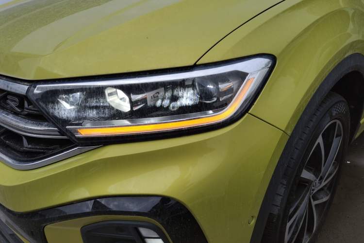 Used Volkswagen T-ROC 2023 300TSI DSG Two-Wheel Drive Starlight Edition
