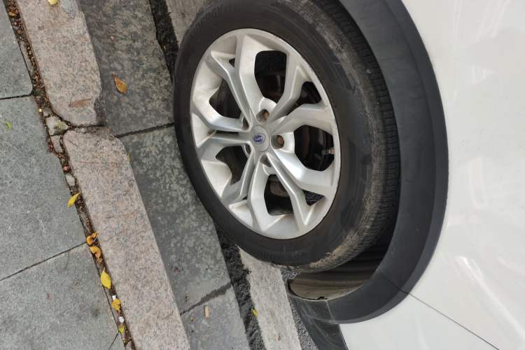 Used Karry K60EV 2018 Luxury Edition
