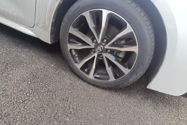 Used Toyota Levin 2021 185T CVT Sport Edition Right Front Wheel Hub