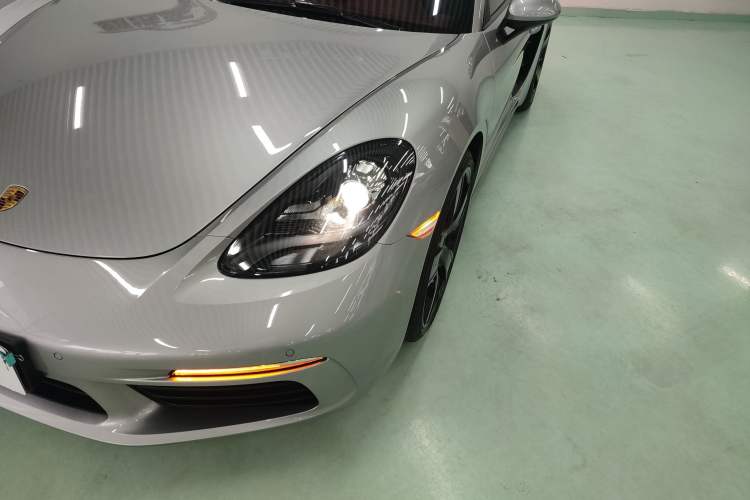 Used Porsche 718 2020 Cayman 2.0T
