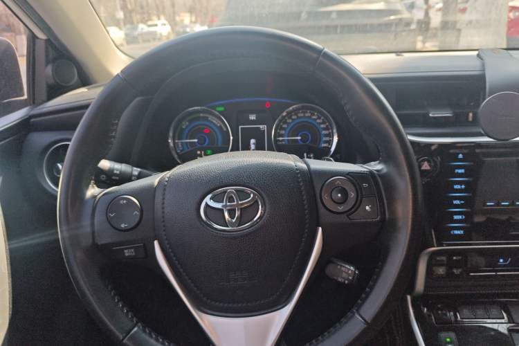 Used Toyota Corolla 2018 Dual-Engine 1.8L E-CVT Smart Edition
