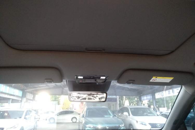 Used Dongfeng eπ eπ008 2024 210Max Range-Extended Version 6 Seats