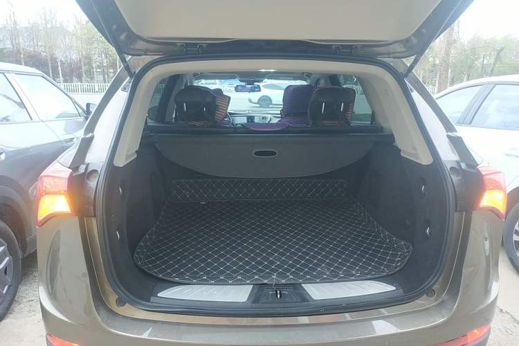 Used Buick Envision 2019 20T Two-Wheel Drive Elite Version China V Standard Trunk