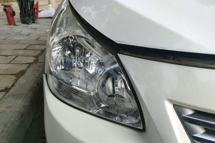 Used Toyota Verso 2015 180E CVT Crossover Edition Right Front Headlight