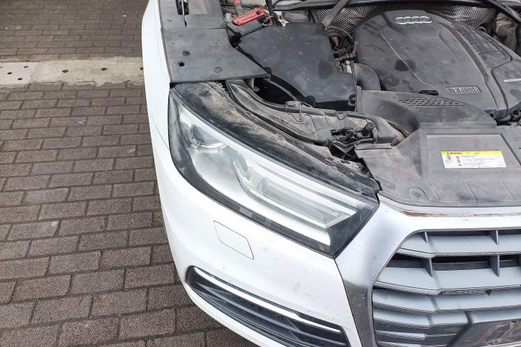 Used Audi Q5L 2018 40 TFSI Prestige Edition China VI Emission Standard Right Front Headlight