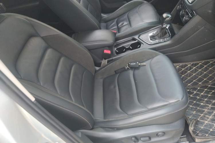 Used Volkswagen Tiguan L 2019 330TSI Automatic Two-Wheel Drive Panoramic Comfort Edition China VI Standard