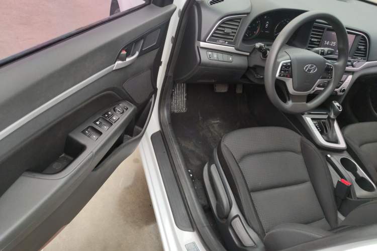 Used Hyundai Elantra (6th Generation / Lingdong) 2016 1.6L Automatic ZhiXuan – Elite Version Driver Seat