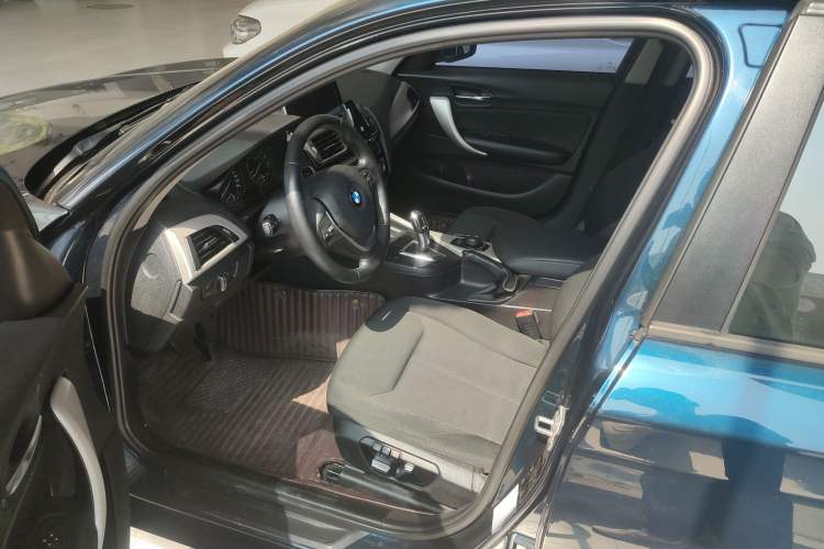 Used BMW 1 Series 2015 120i Leading Model