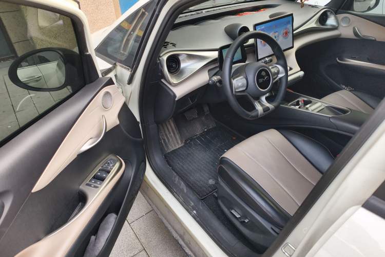 Used BYD Dolphin 2025 420km Free Edition
