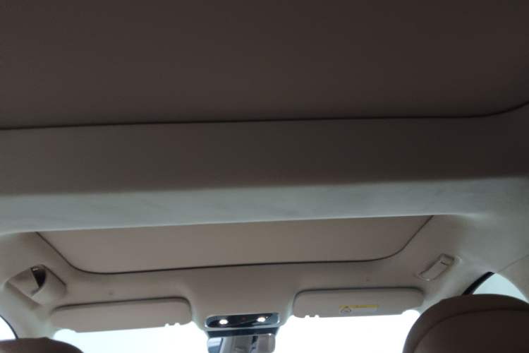 Used Hima AITO M8 2025 Extended-Range Max+ Version 53.4 kWh 6-Seater Edition Headliner