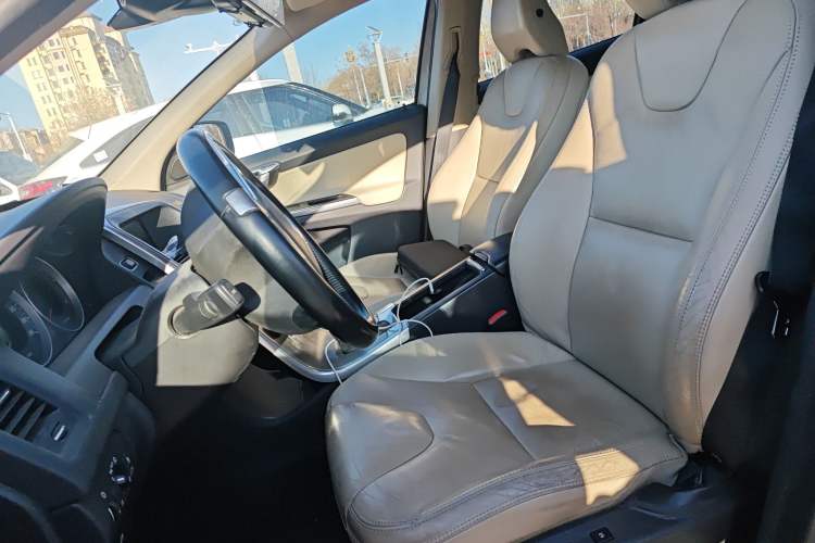 Used Volvo XC60 2013 T6 AWD Comfort Edition