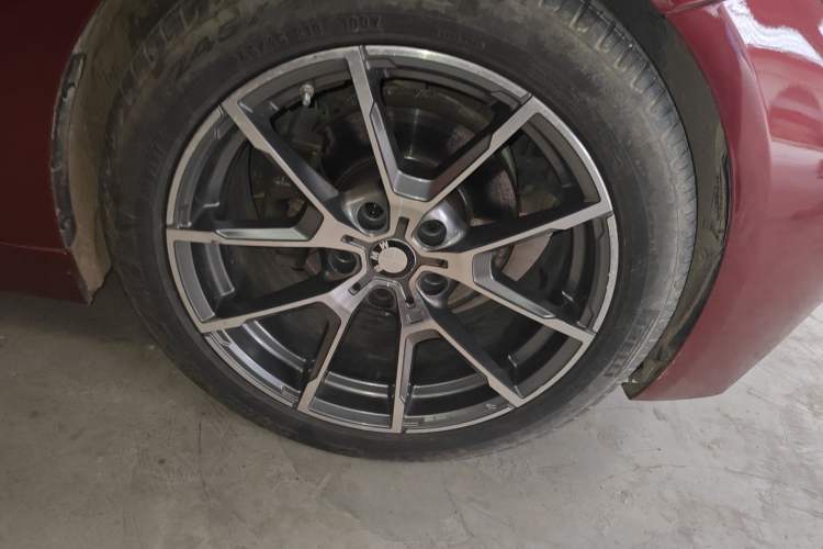 Used BMW 3 Series 2015 320Li Luxury Edition Fashion Model
