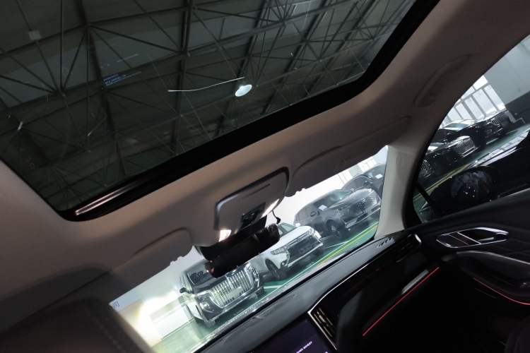 Used Hongqi HS7 PHEV 2024 2.0T PHEV Four-Wheel Drive Flagship Edition 6 Seats Headliner