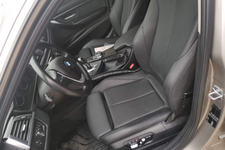 Used BMW 3 Series 2019 320Li Fashion Model Left Front Seat