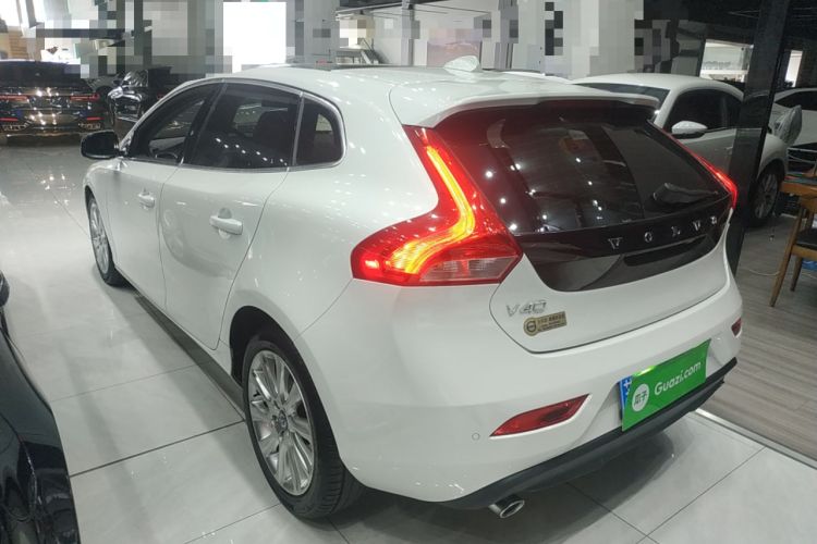 Used Volvo V40 2015 1.6T Zhiya Edition
