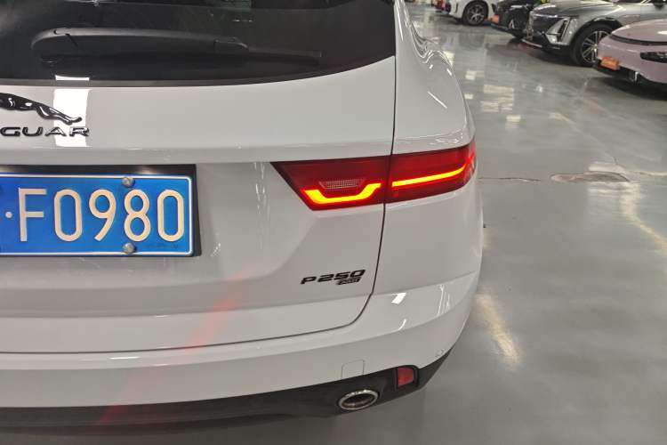 Used Jaguar E-PACE 2024 YAO Black Sport Edition R-DYNAMIC SE BLACK Exterior 3