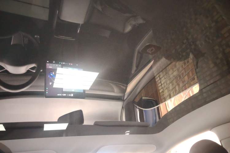 Used Tesla Model Y 2021 Long-Range All-Wheel-Drive Version 3D7
