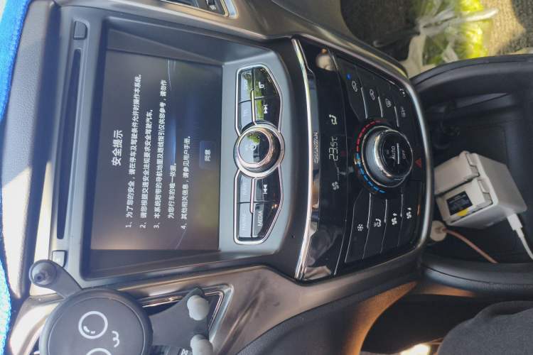 Used CHANGAN CS75 2016 1.8T Automatic Elite Model China IV Standard