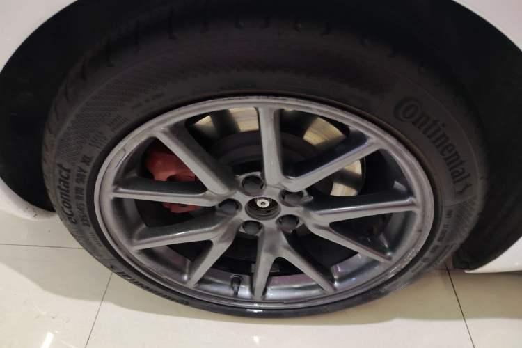 Used Tesla Model 3 2019 Standard Range Rear-Drive Upgraded Version Right Rear Wheel Hub