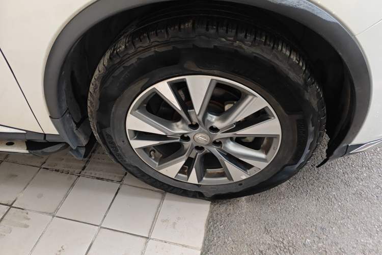 Used Nissan Murano 2019 2.5L XL Two-Wheel Drive Smart Connect Luxury Edition China VI Standard
