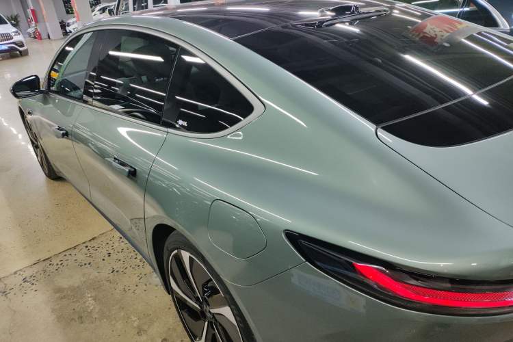 Used Nio ET7 2022 75 kWh Left Side