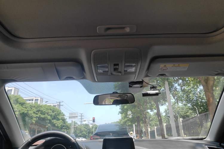 Used Mazda 3 Axela 2017 Sedan 1.5L Automatic Luxury Model Emission Standard China V