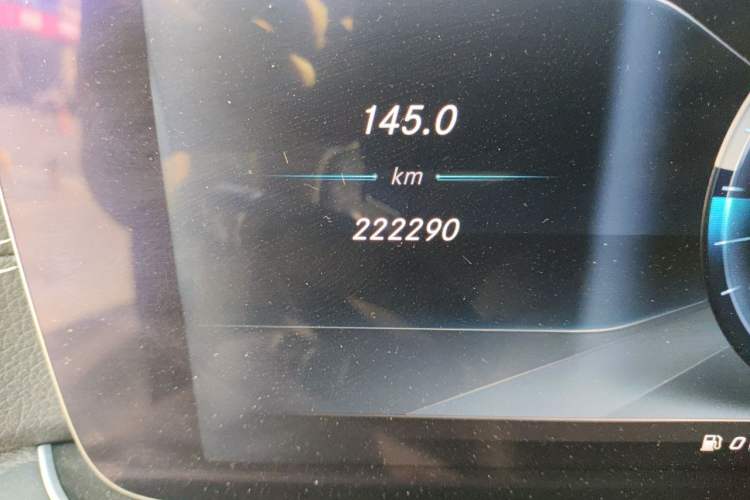 Used Mercedes-Benz E-Class 2017 E 300 L Sporty and Stylish Model
