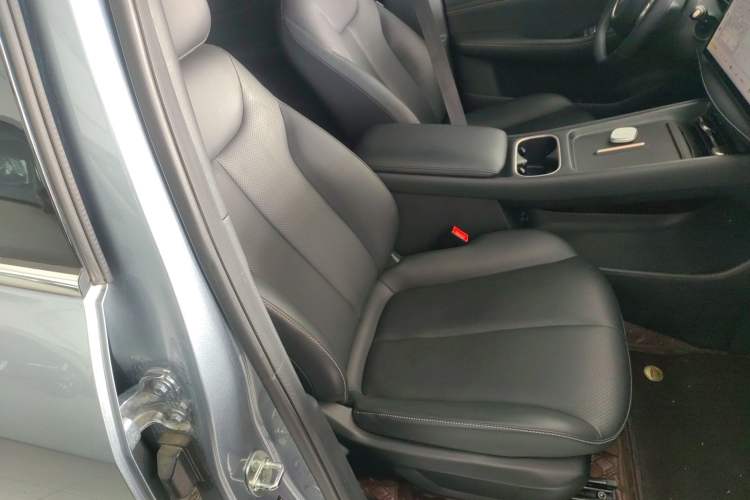 Used Baojun Yunhai 2024 140km Plug-in Hybrid Version
