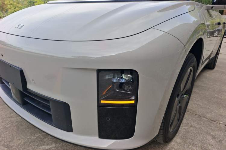 Used Li Auto i6 2025 Model Two-Wheel-Drive Standard Type Left Front Headlight