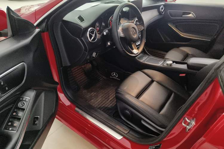 Used Mercedes-Benz CLA 2018 CLA 200 Sport Edition Driver Seat