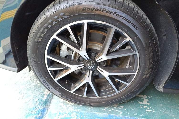 Used BYD e9 2021 Business Edition
