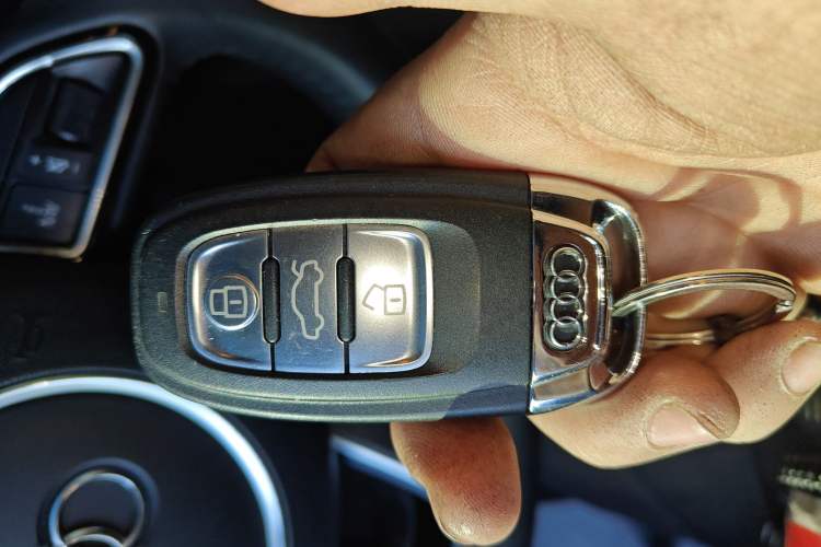 Used Audi Q5 2017 Plus 40 TFSI Technology Model