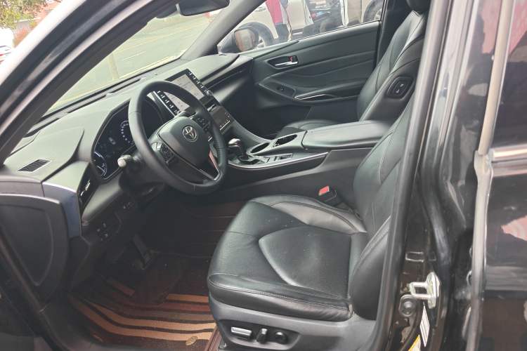 Used Toyota Avalon 2019 Dual-Engine 2.5L Luxury Edition China VI Standard