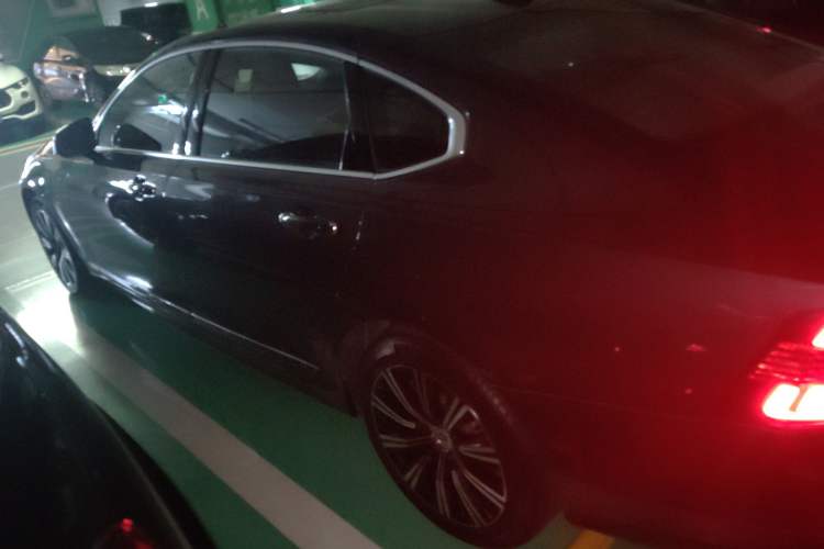 Used Volvo S90 New Energy 2022 Restyled T8 E-Drive Hybrid Zhiyi Luxury Edition
