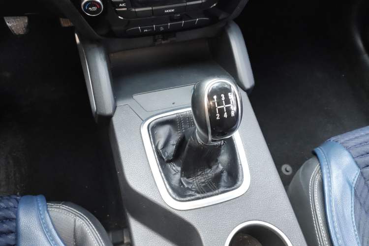 Used Geely Auto Vision X6 2016 1.8L Manual Luxury Model
