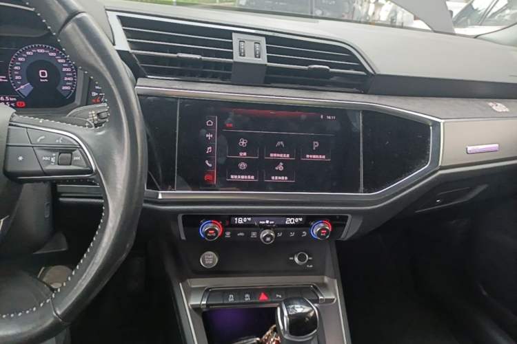 Used Audi Q3 2019 40 TFSI Fashion Dynamic Model