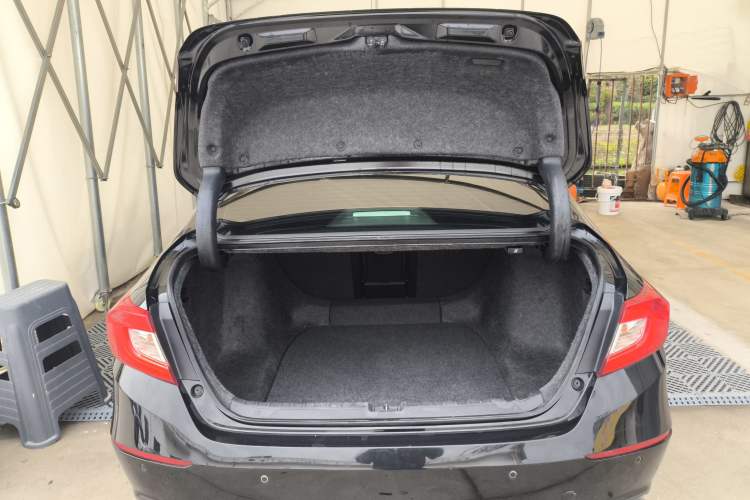 Used Honda Accord 2018 260TURBO Luxury Edition China VI Trunk