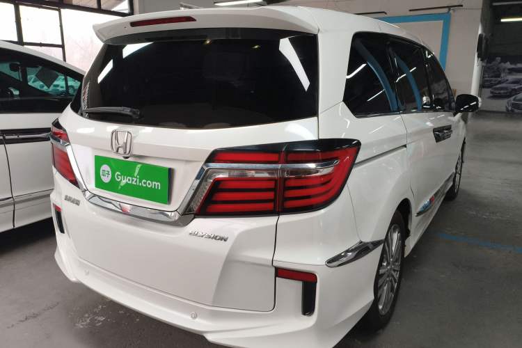 Used Honda Elysion 2016 2.4L Luxury Edition
