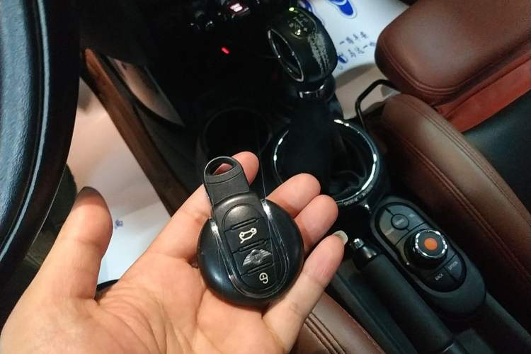 Used MINI MINI 2015 1.5T COOPER Fun Five-Door Edition
