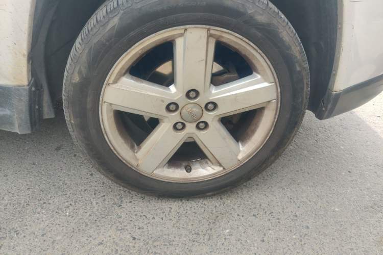 Used Jeep Compass 2012 2.4L Four-Wheel Drive Urban Edition
