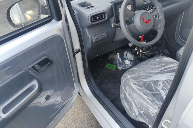 Used Wuling Zhiguang New Energy 2025 Comfort Model