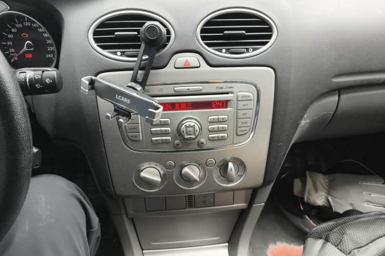 Used Ford Focus 2013 Hatchback Classic 1.8L Manual Base Model
