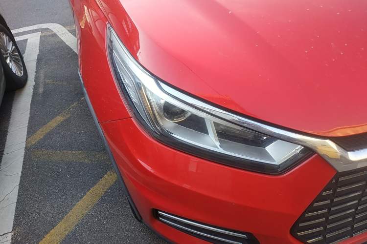 Used BYD Yuan New Energy 2018 EV360 Smart Connected Cool Model