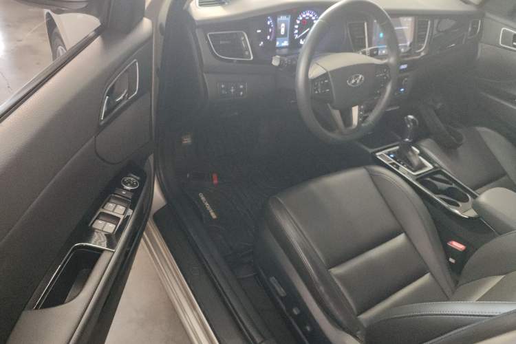 Used Hyundai Mistra 2014 1.8L Automatic Deluxe DLX Model
