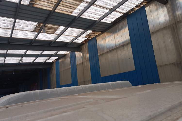 Used Ford Transit 2020 2.0T Diesel Multi-Function Commercial Vehicle Mid-Chassis Low-Roof Design with Dual Rear Doors Meeting China VI Emission Standards