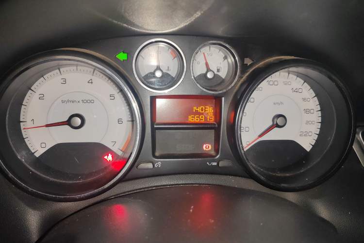 Used Peugeot 308 2012 1.6L Manual Fashion Edition