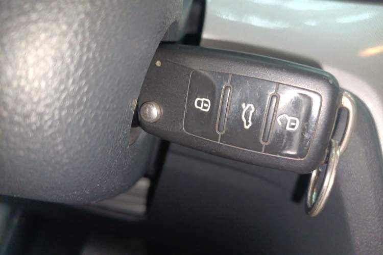 Used Volkswagen Lavida 2015 1.6L Automatic Comfort Edition