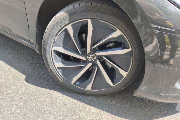 Used Volkswagen Lamando 2022 Lingdu L 280TSI DSG Ultra-Spicy Flagship Edition Right Front Wheel Hub